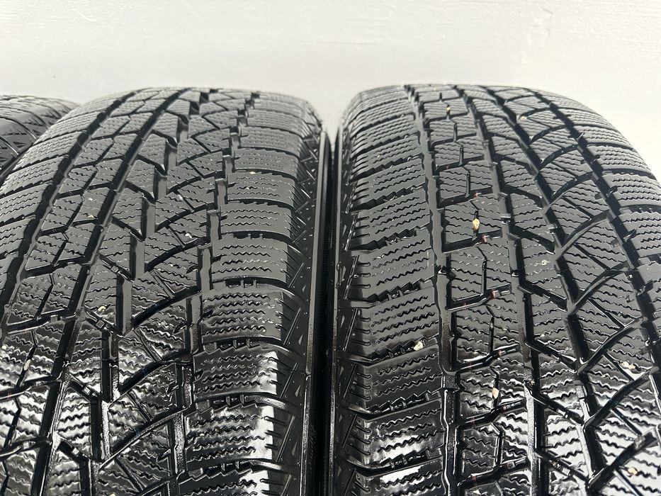 Opony zimowe 235 55 R19 2x8mm/2x6mm