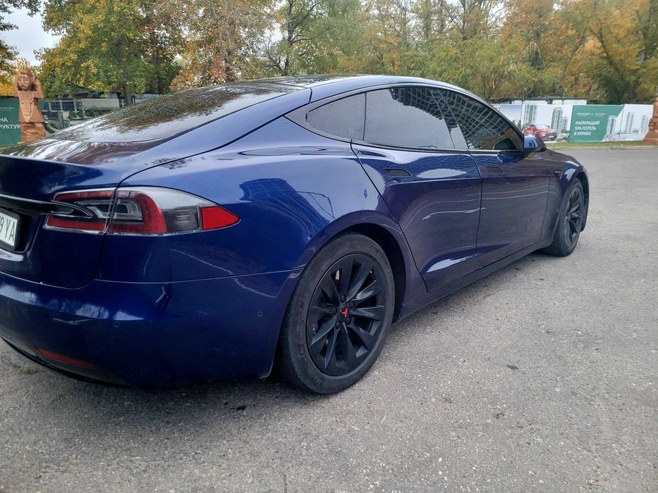 Срочно Tesla Model S 2018 fsd пневма intel