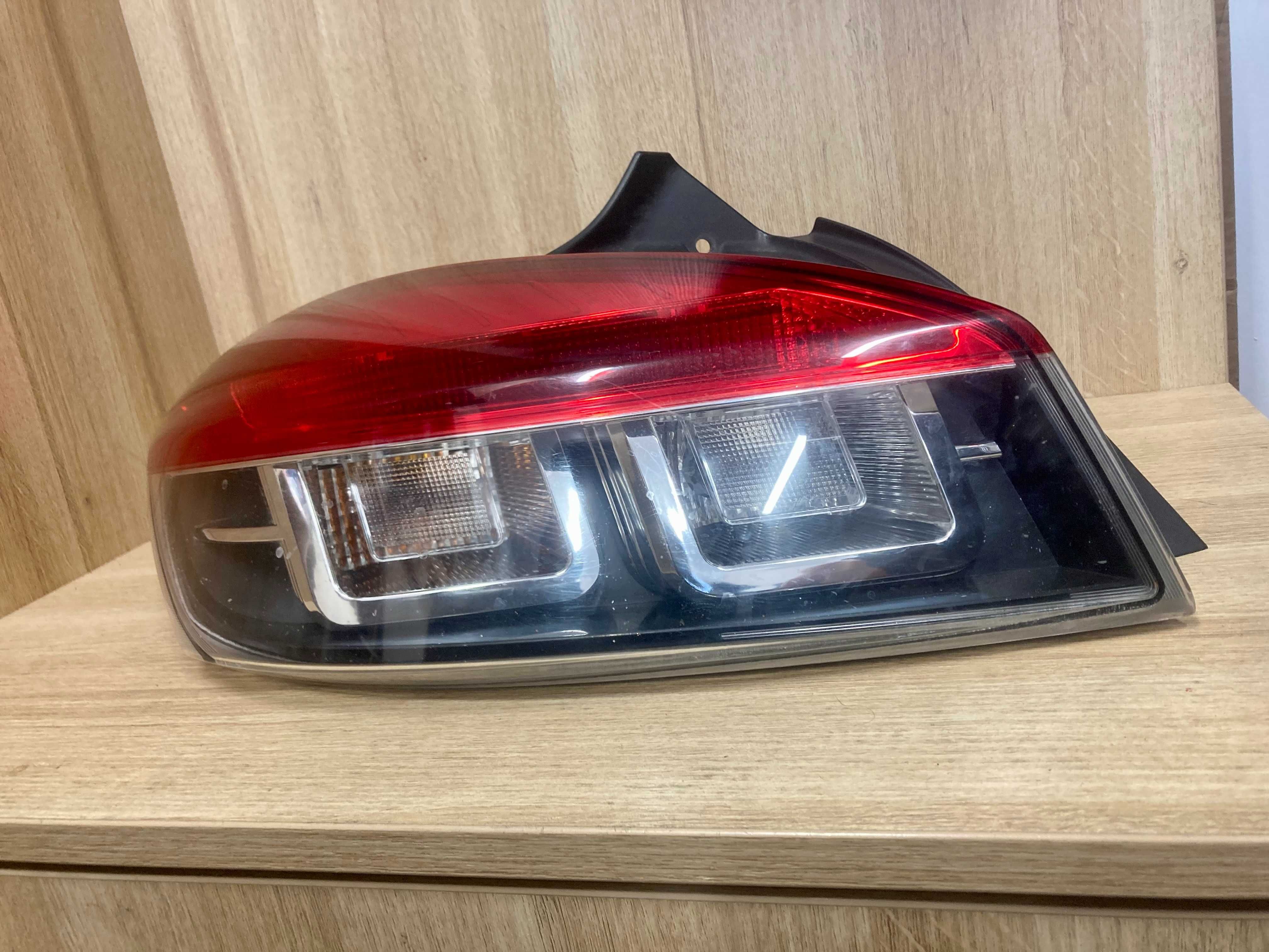 Lampa lewa tylna Renault Megane III Coupe