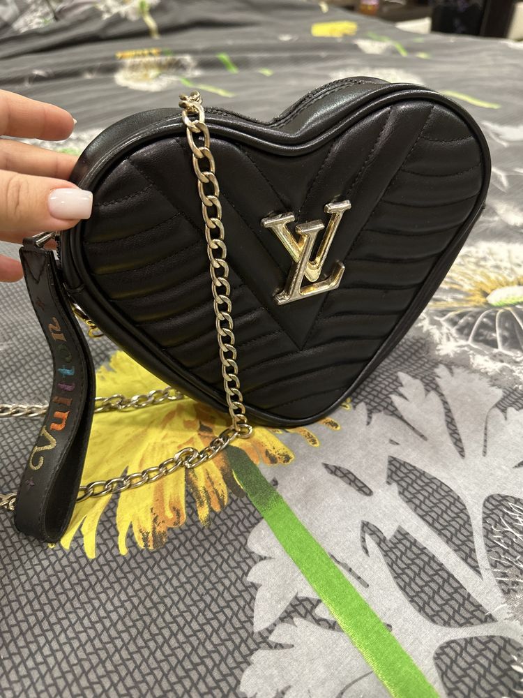 Продам сумочку Louis Vuitton