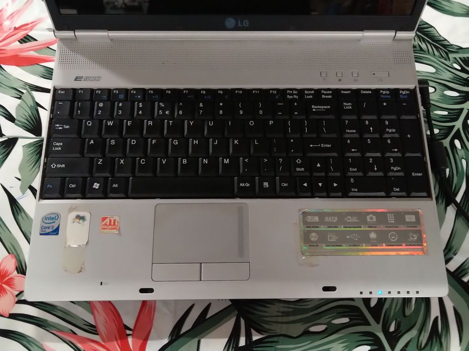 Laptop LG e500 kompletny