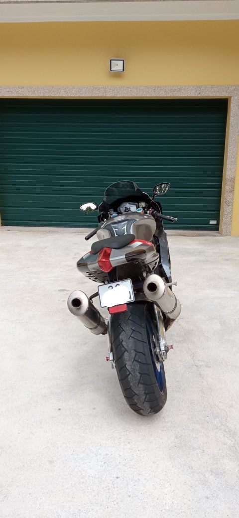 Aprilia rsv 1000r factory gen2