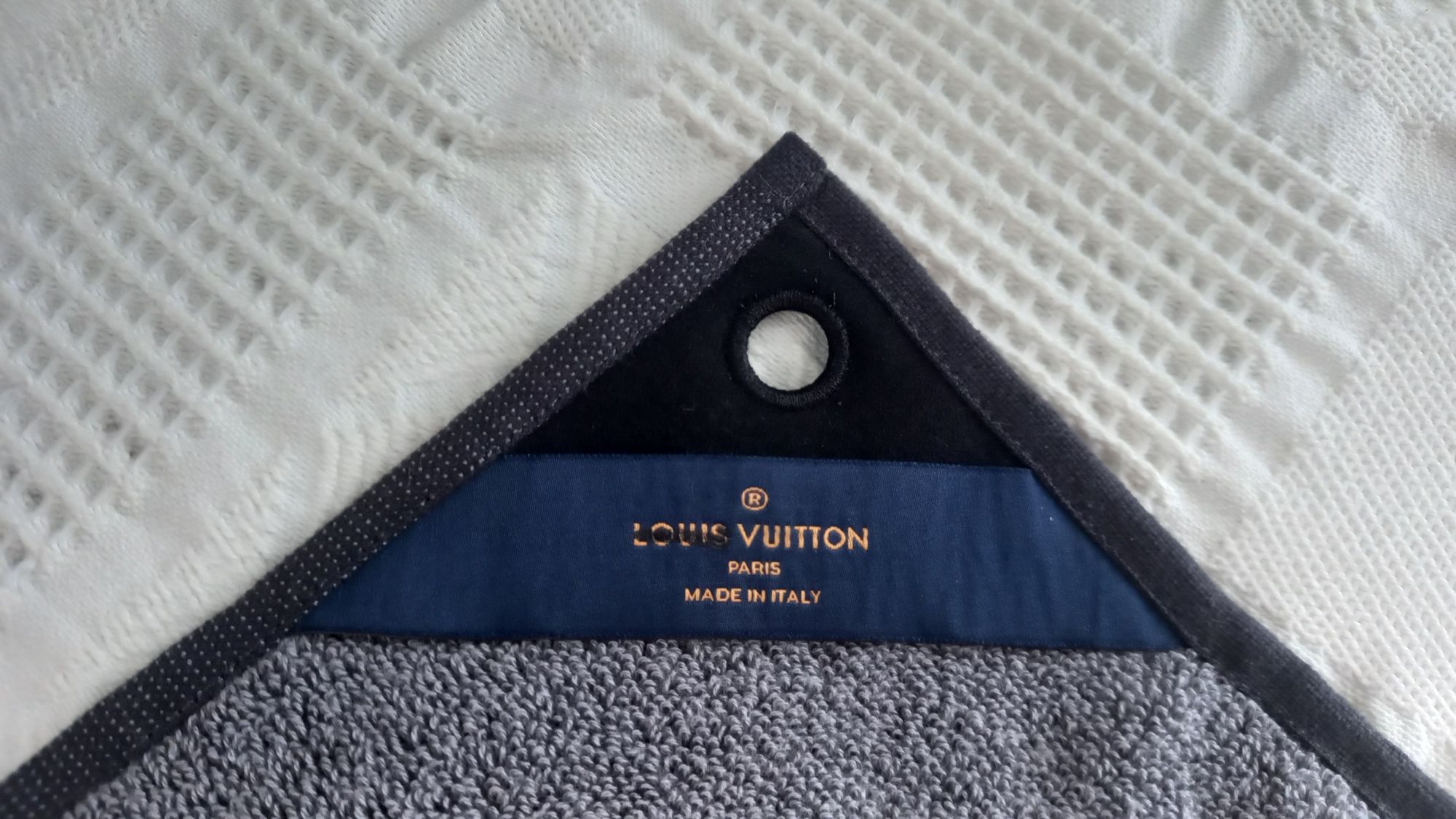 Toalha de golfe Louis Vuitton nova na sua caixa