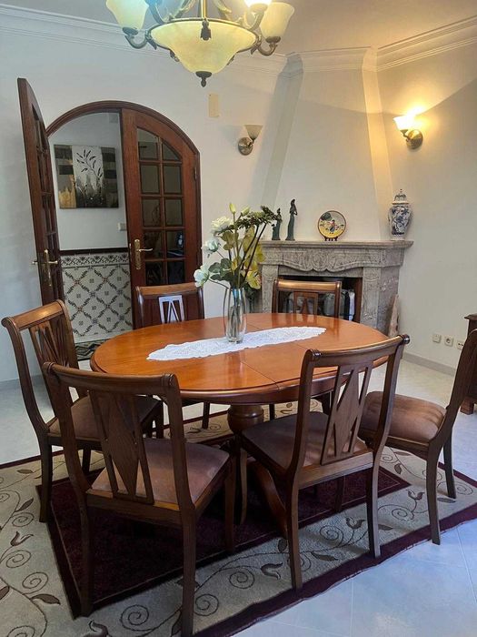 Mesa sala redonda madeira cerejeira