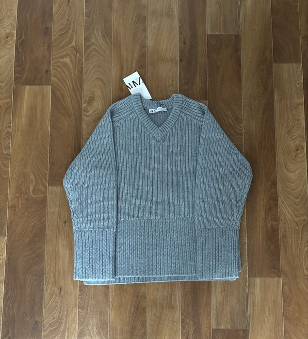 Трикотажний светр Zara S та М