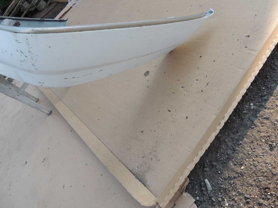 Zderzak tył tylny nakładka dokładka spoiler Opel Vectra A 88,89,90-95