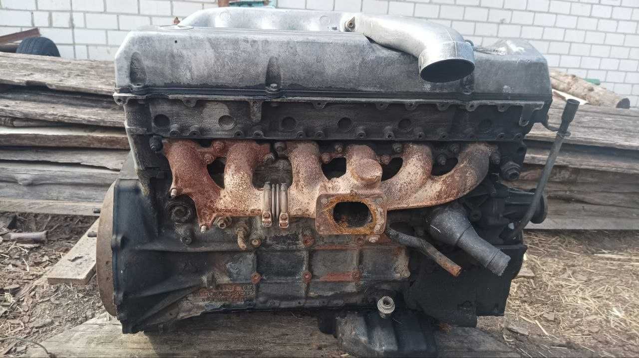 Двигун 3.0 л дизель, однорозподільний.