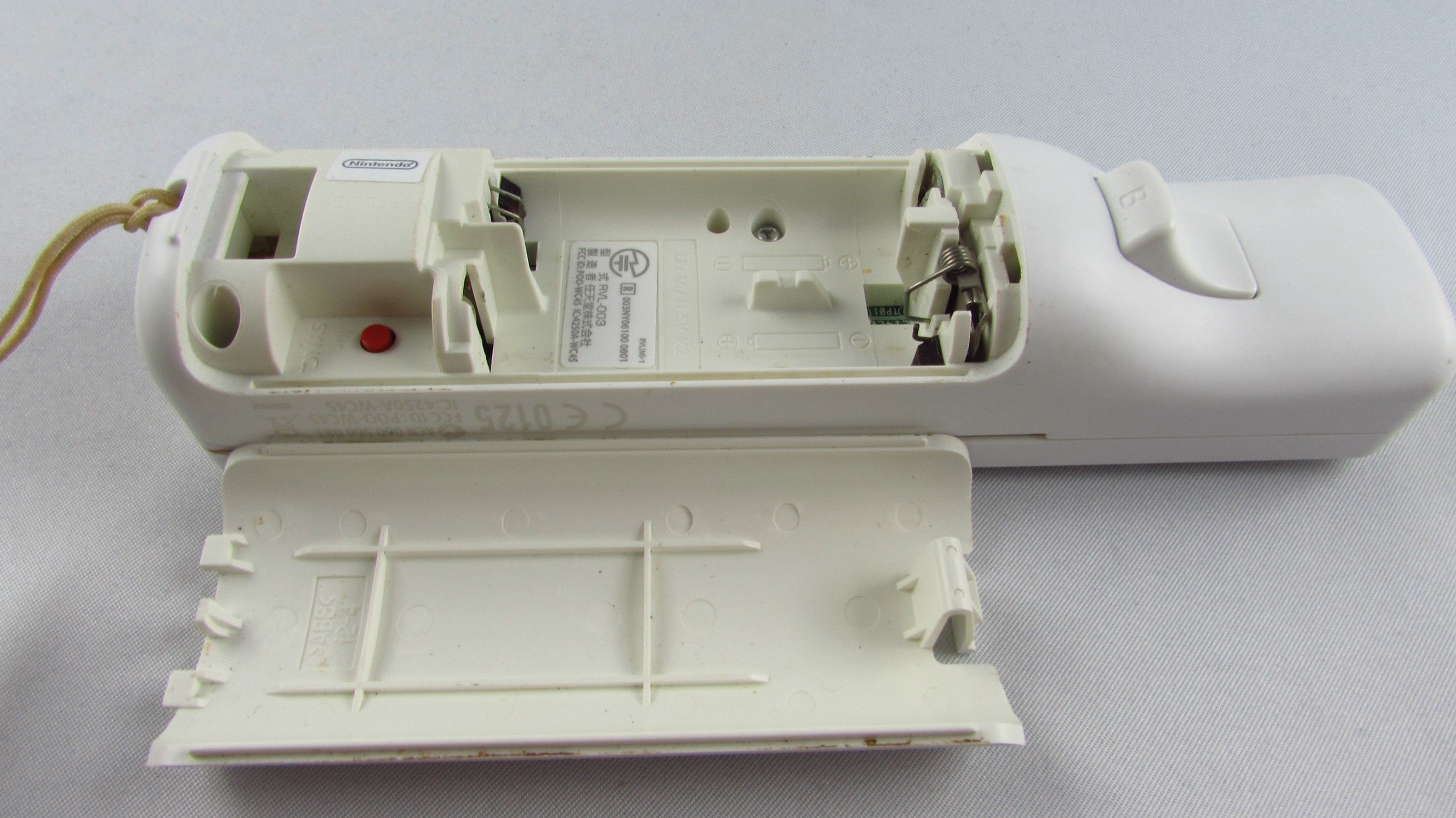 NINTENDO - Oryginalny Wii Remote Pilot + Motion Plus + Nunchuk Białe