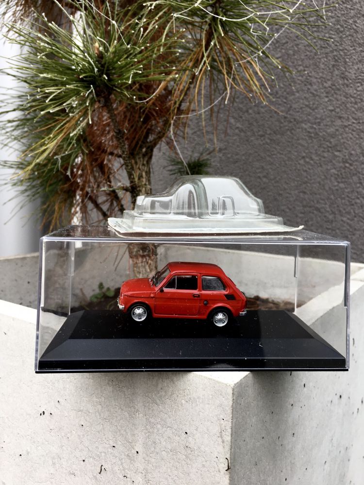Czasopismo-FIAT 126P-auta PRL,model,autka,kolekcja,gablotka