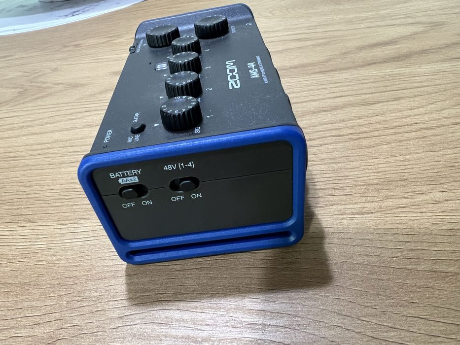 Zoom AMS-44 interface de áudio
