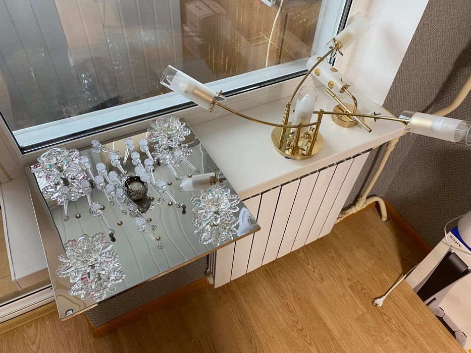 Люстра припотолочная на 4 плафона