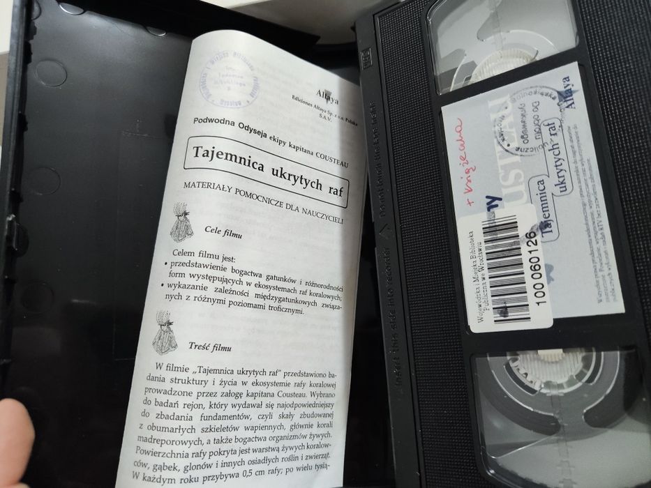 Podwodny świat Cousteau 34 Tajemnica ukrytych raf kaseta VHS