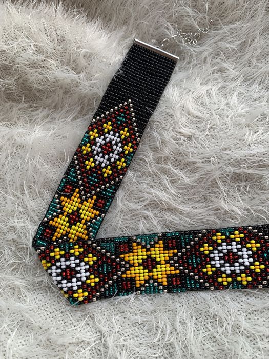 Чокер з бісеру ручної роботи