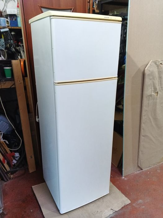 Холодильник Snaige