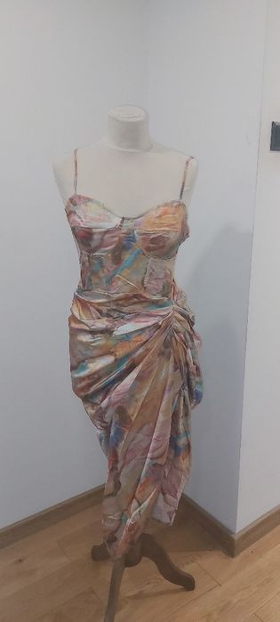 Sukienka wieczorowa , na wyjście