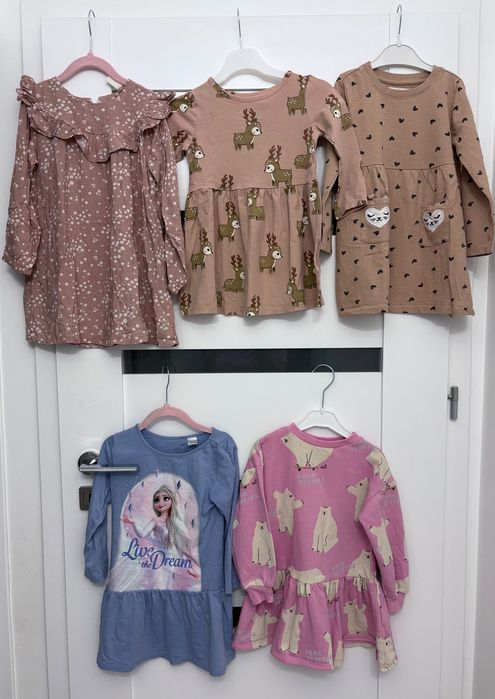 Zestaw sukienek rozmiar 104 
(nawet 98/104) 4 z H&M i 1 z Sinsay