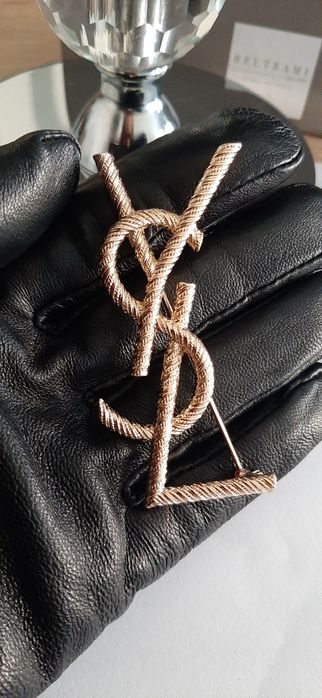 Złota broszka ysl model Opyum Cudo lv cc