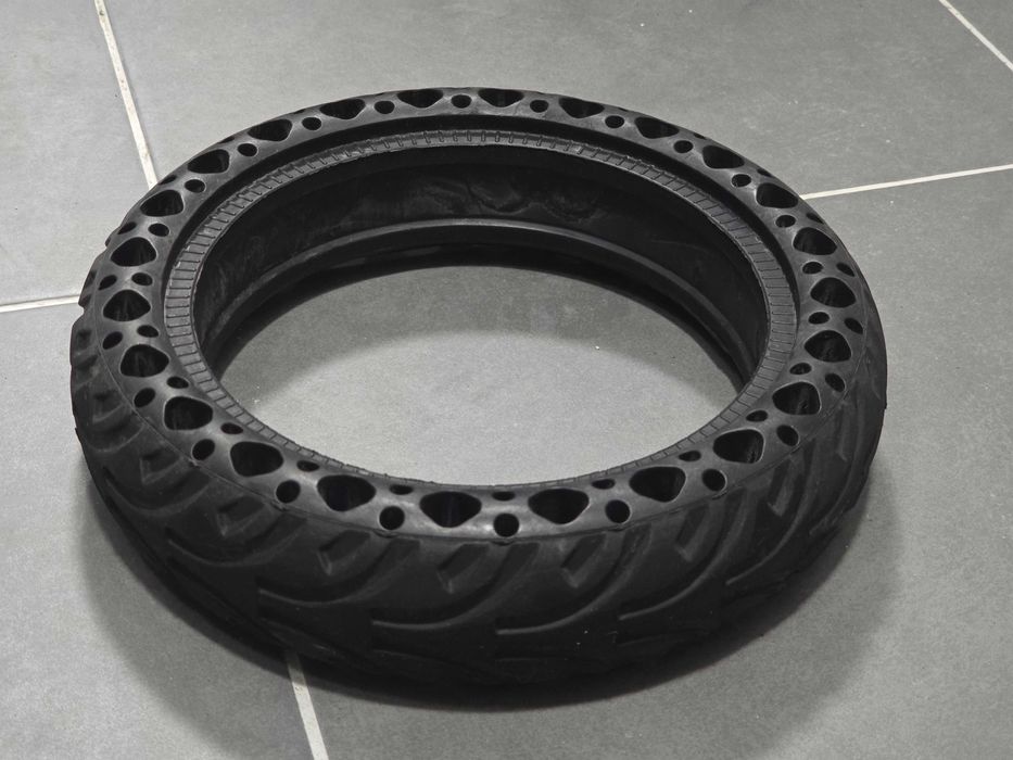 Opona półpełna honeycomb 8.5×2 do Xiaomi M365 / Pro 2 – jak nowa