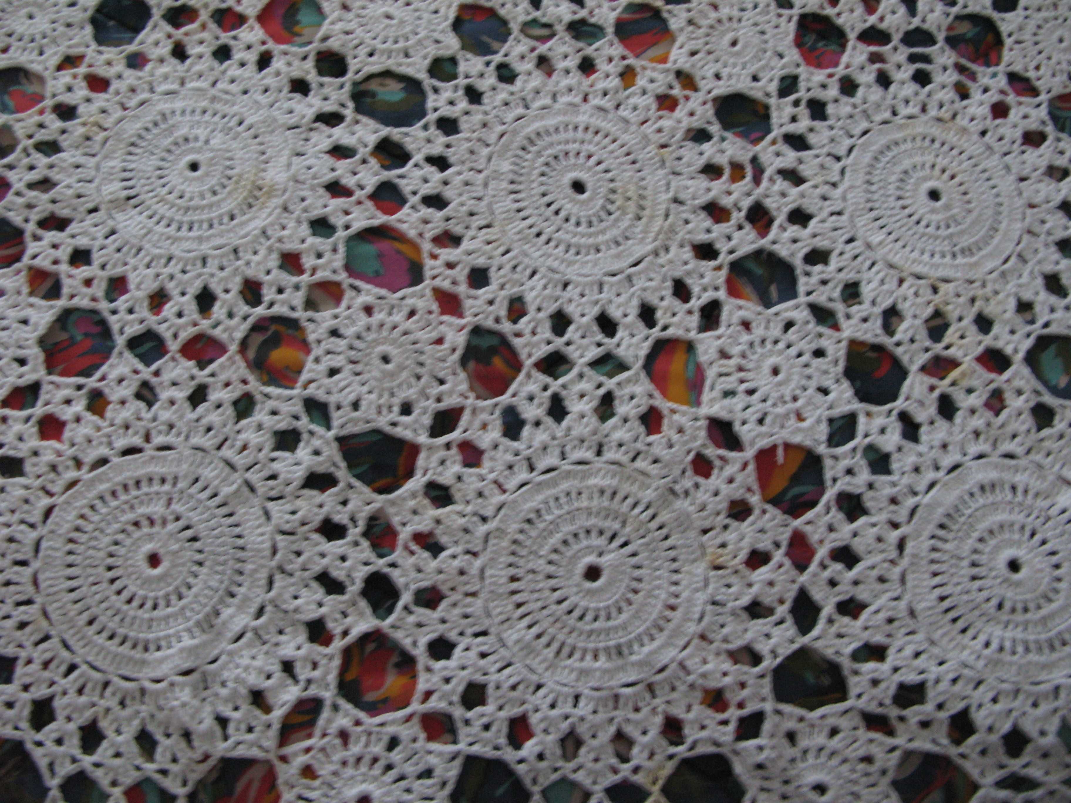 Colcha / Cortina / Toalha de mesa em crochet