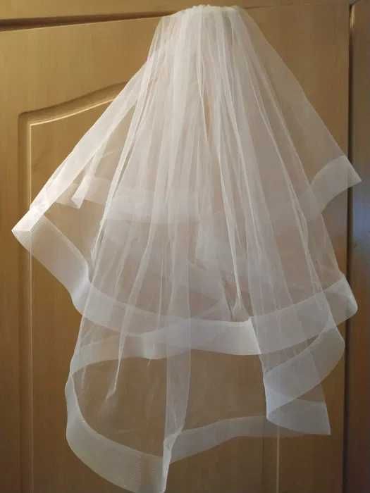 Suknia ślubna Agnes The One Ivory z welonem