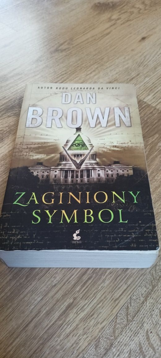 Dąb Brown, Zaginiony Symbol