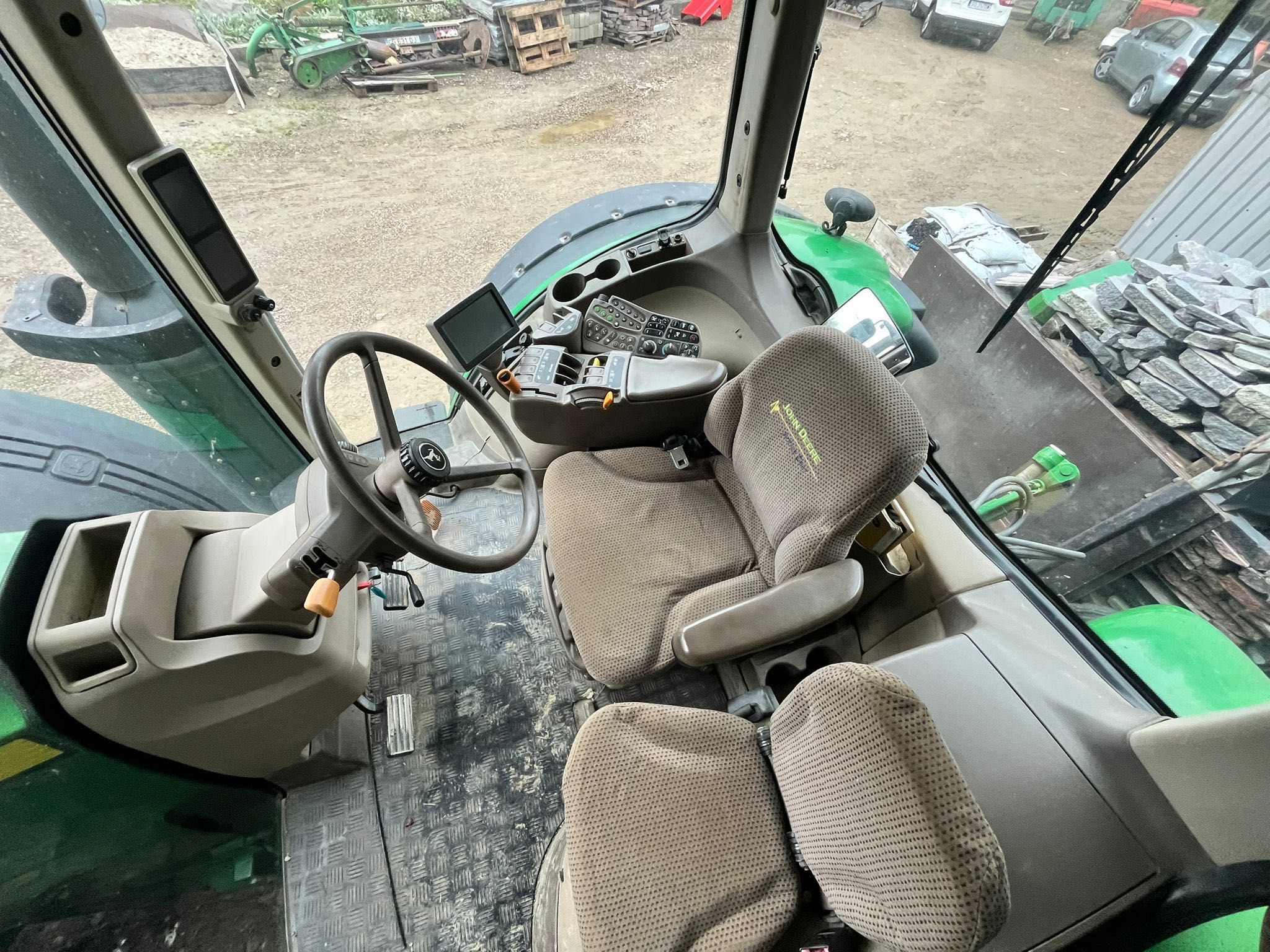 John Deere 8310R