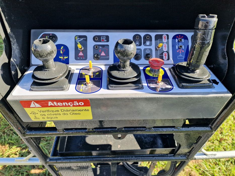 Plataforma elevatória manitou 16 m