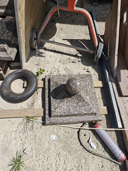 Бетонний дашовк парапет для паркану