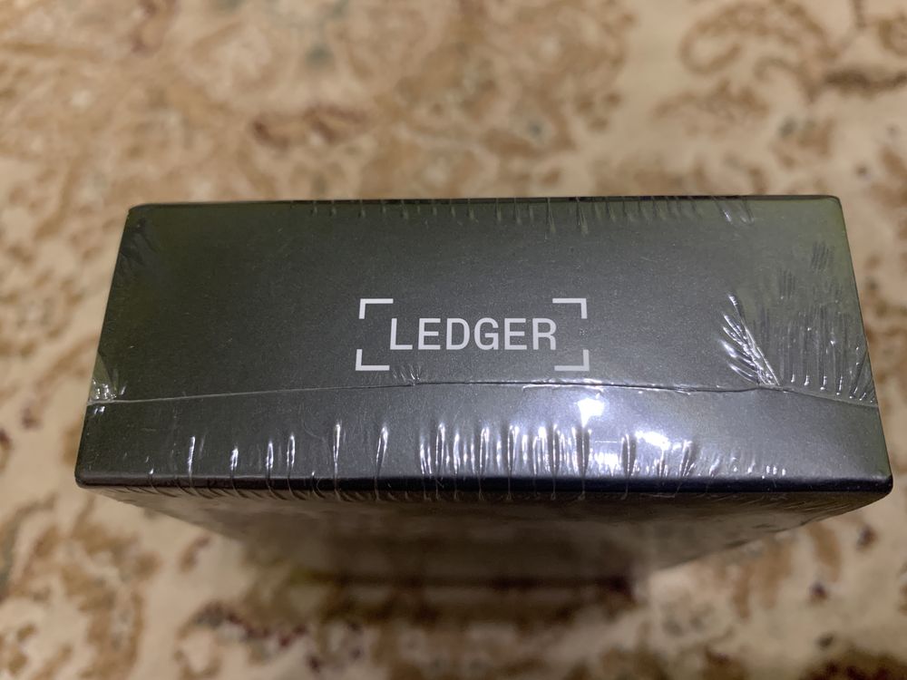 Криптокошелек Ledger Nano X