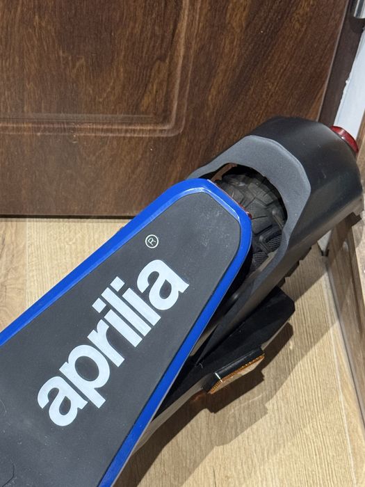 hulajnoga elektryczna aprilla tuareg