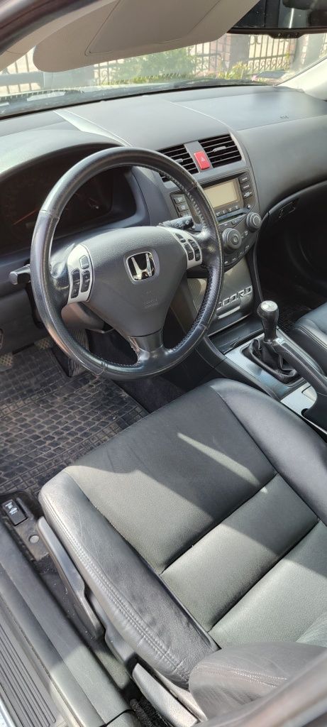 Honda Accord 2.2 CDTI sedan