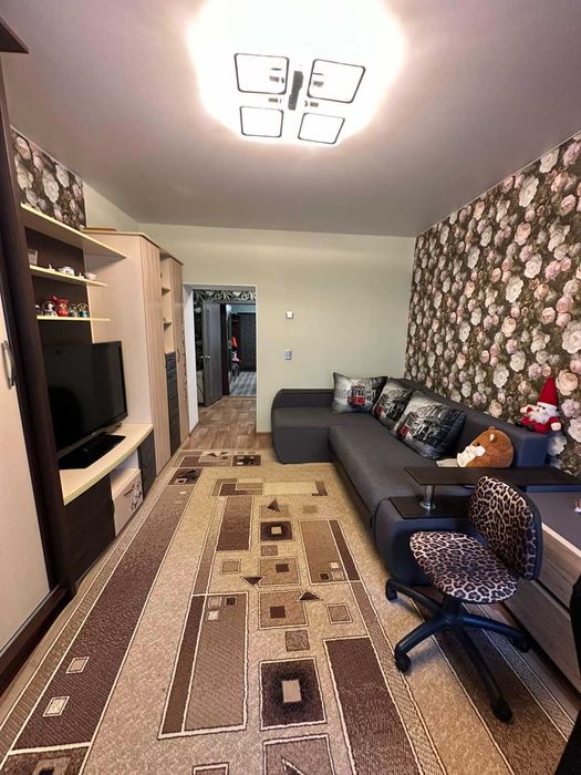 Продам 2-х комнатную квартиру в центре