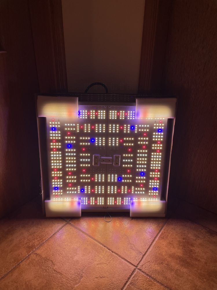 Luz Pure LED Q240