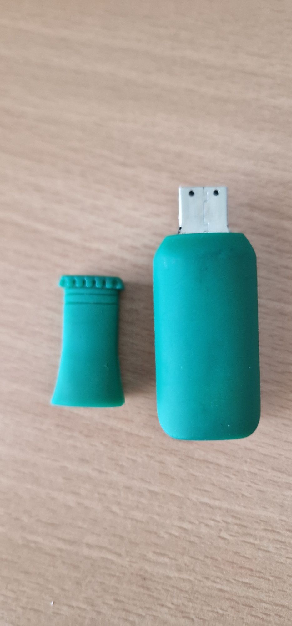 Pendrive dysk przenośny USB 8GB heineken używany gadget