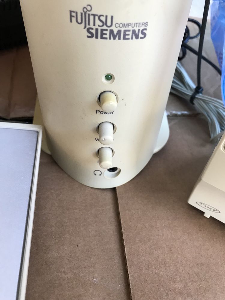 Colunas pc / computador / portatil e aparelhagem etc