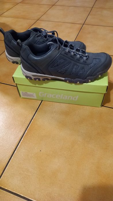 Buty trekkingowe damskie rozmiar 41 z sklepu Deichmann