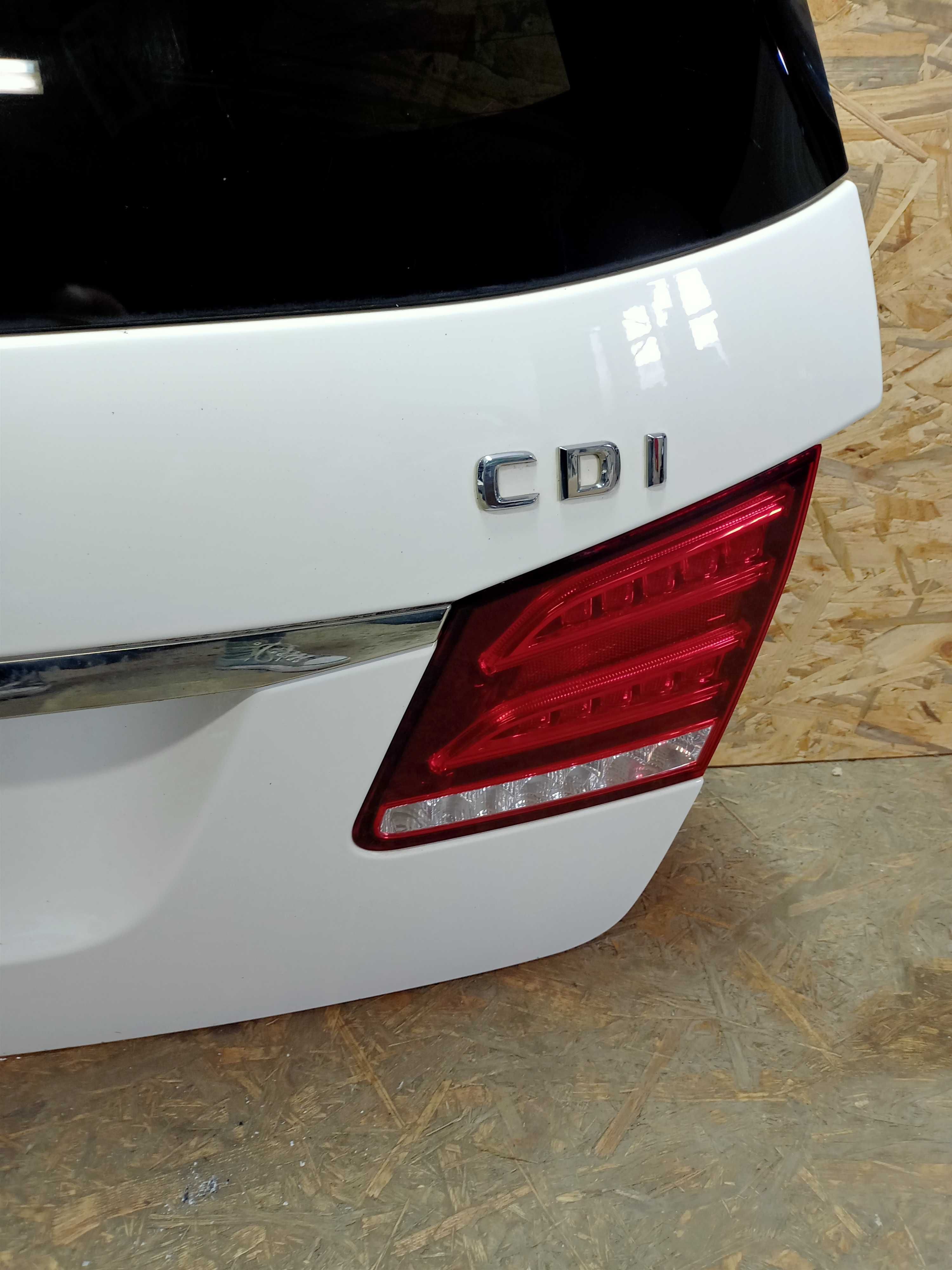 Mercedes W212 FL lift kombi klapa bagażnika tył tylna C149 oryginał