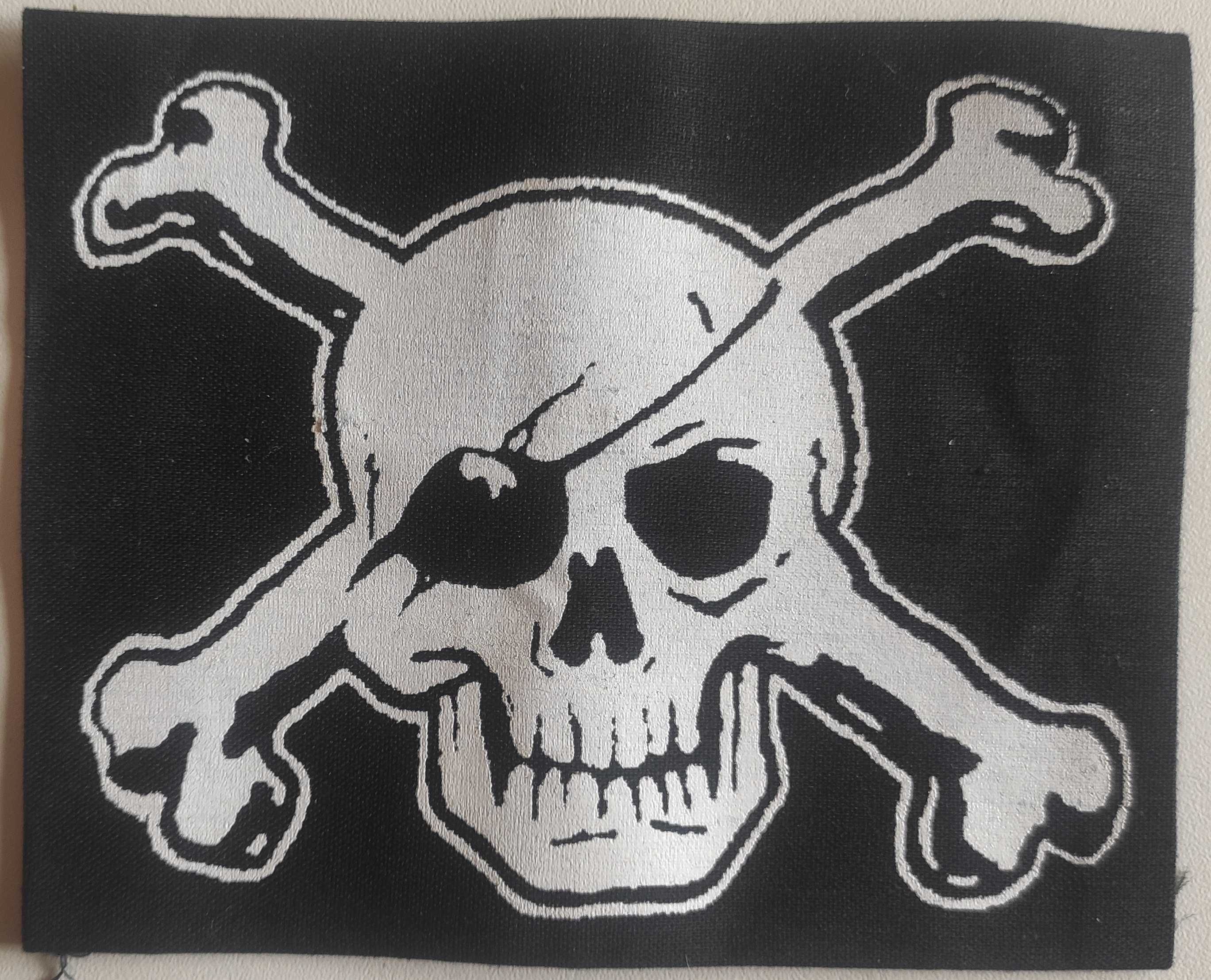 Naszywka:  pirat