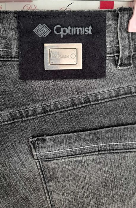 Calça feminina de ganga