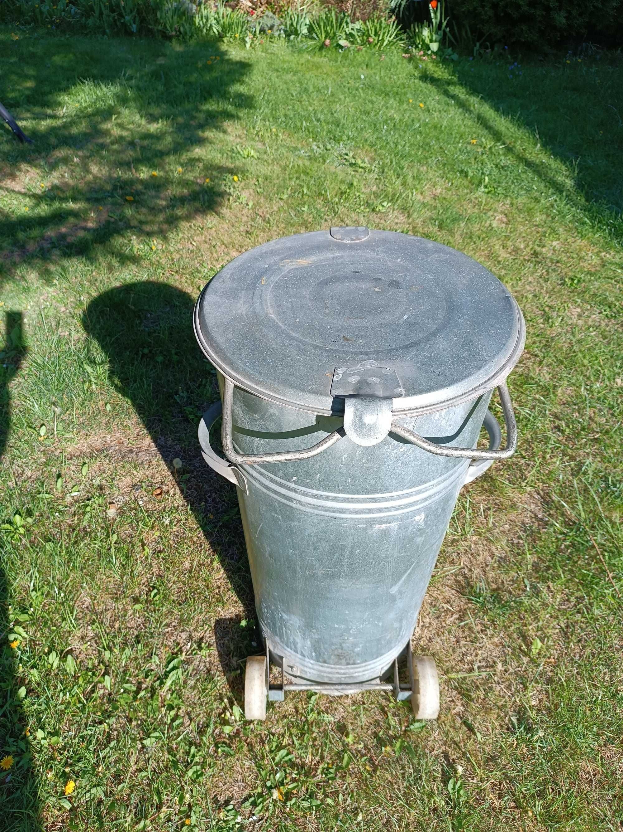 Kosz Pojemnik na popiół śmieci, stal ocynkowana, kółka, 120l
