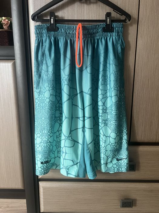 Оригінальні чоловічі баскетбольні шорти Nike Lebron М розмір