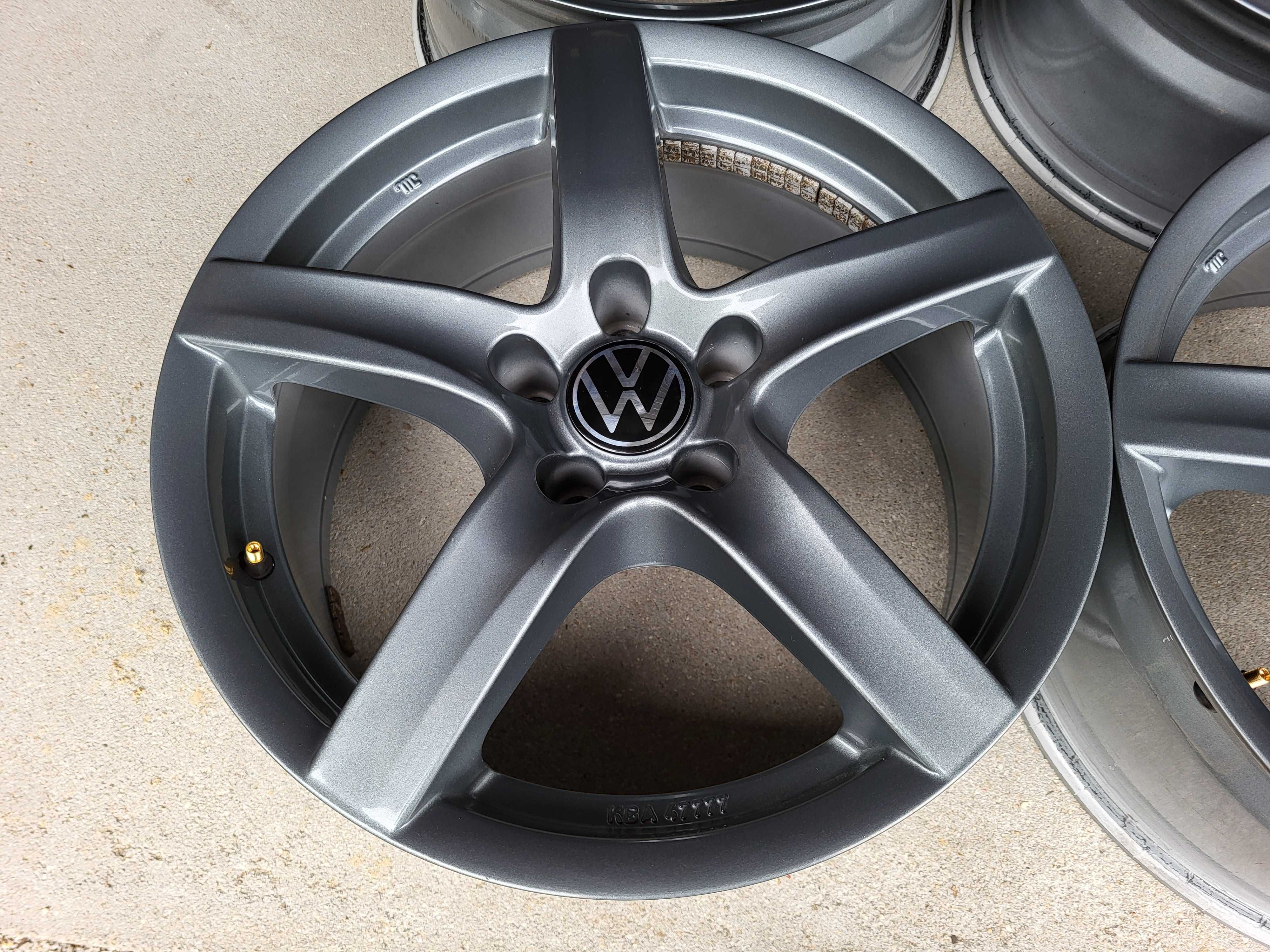 [915] Felgi aluminiowe 17 cali 5x112 ET28 7,5Jx17H2 VW GOLF GTI R-Line