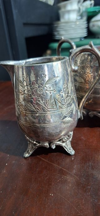 Zestaw platerowany, środek stołu