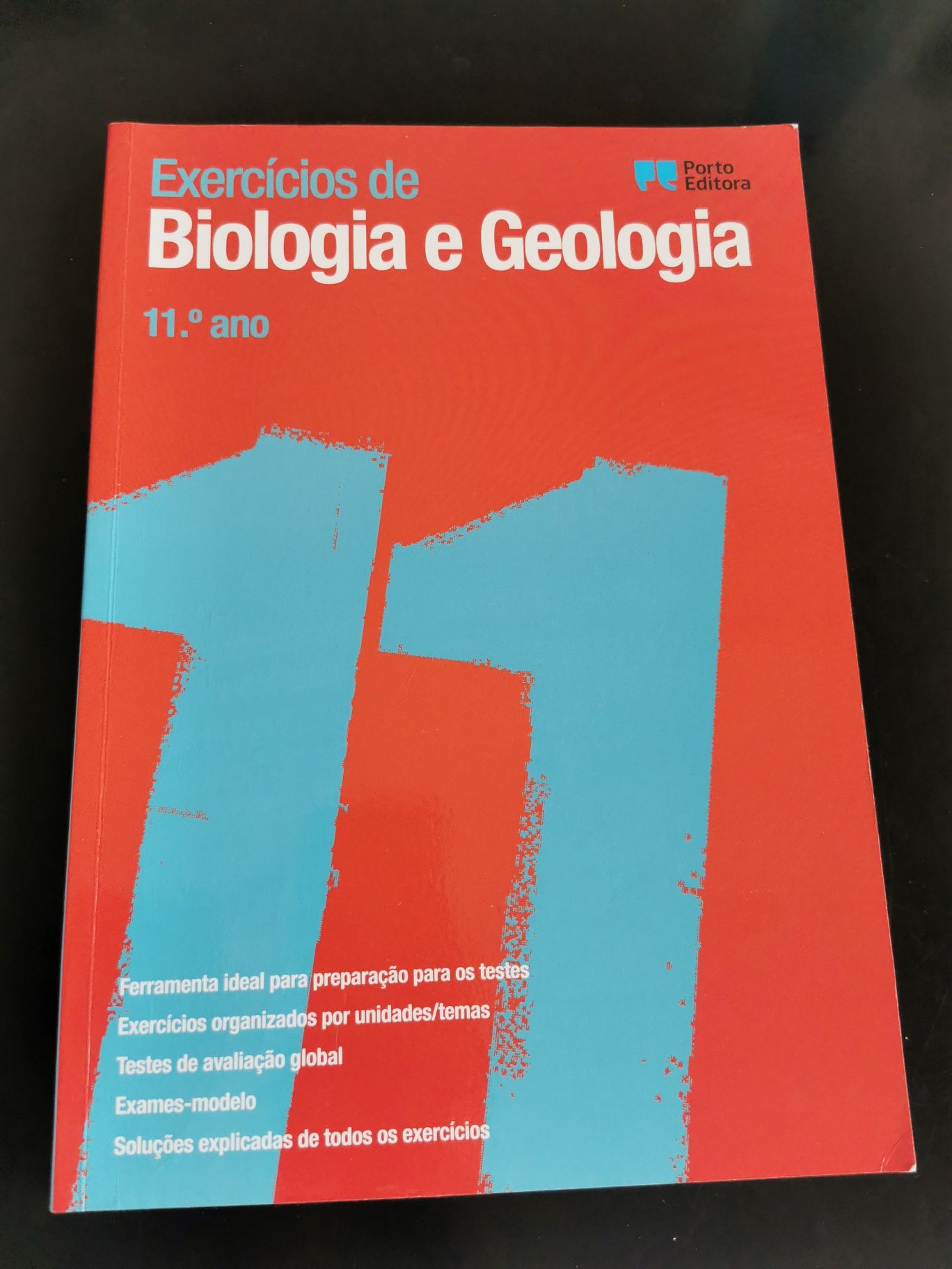 livro de exercícios de biologia e Geologia