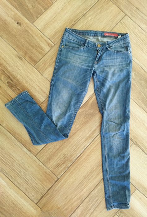 Cross Jeans damskie spodnie jeansy rurki biodrówki W25 L32 rozmiar M/L