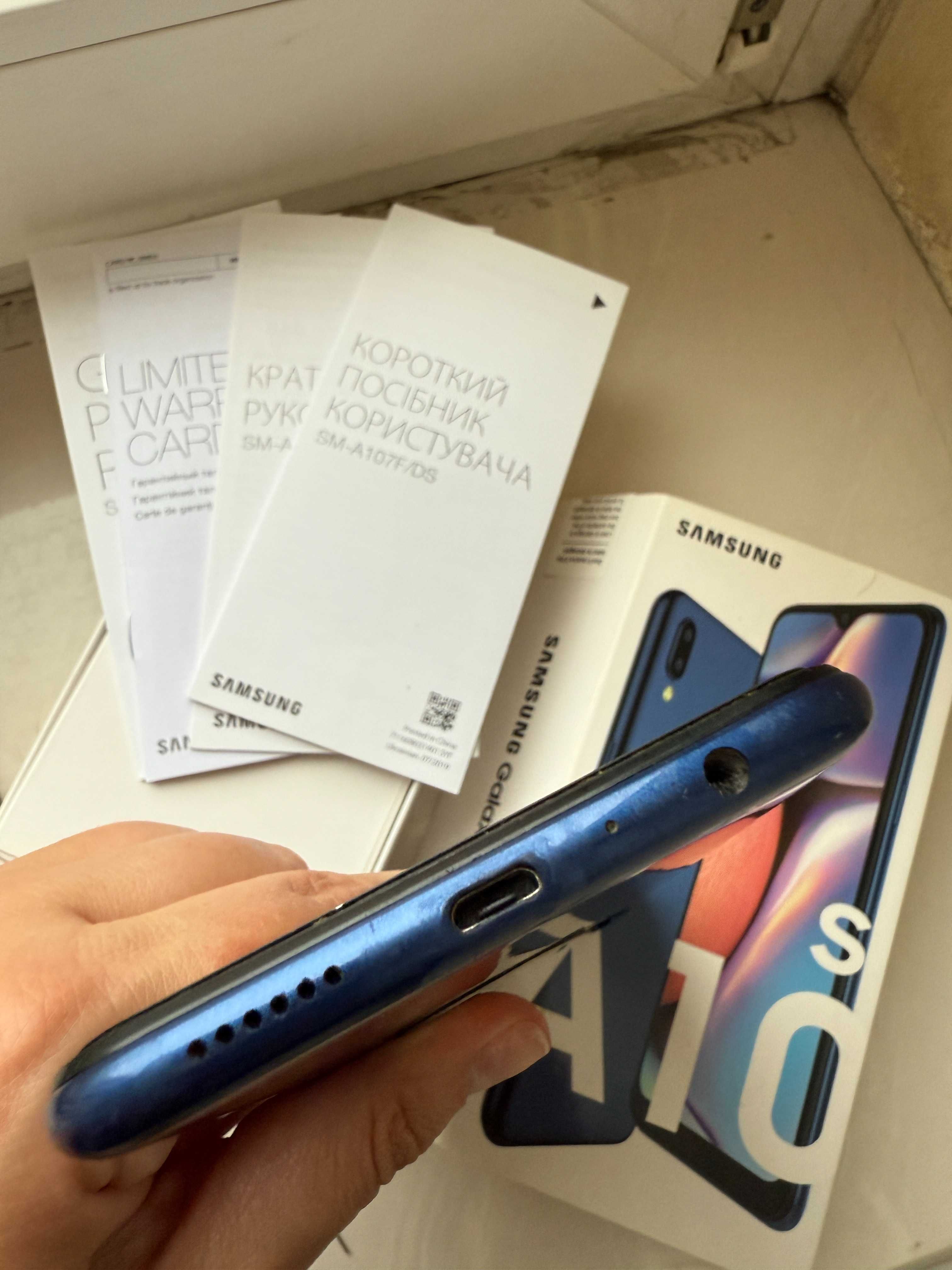 Телефон Samsung Galaxy A10s SM-A107F/DS синій смартфон