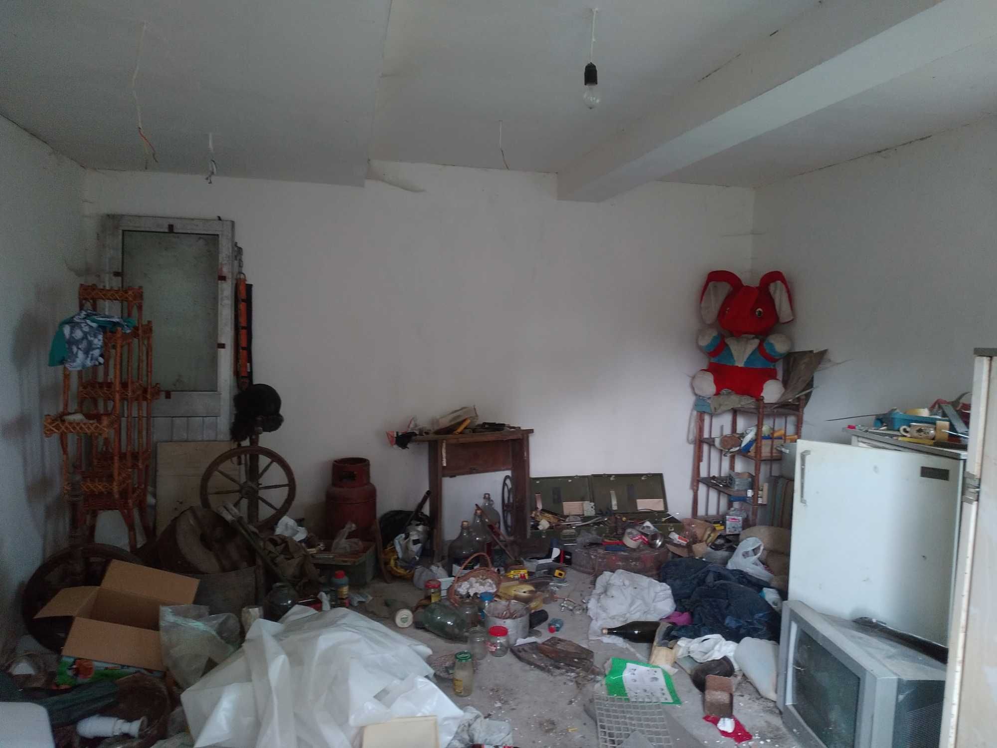 Продається 2 будинки дешево