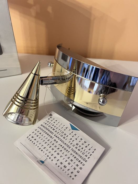 Piękny nowy kinkiet lampa ścienna z żarówką EGLO w opakowaniu