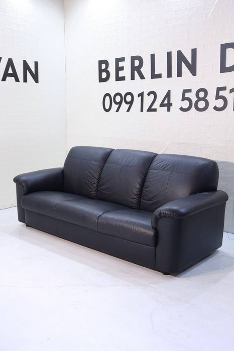 Шкіряний тримісний  диван чорний,   Німеччина