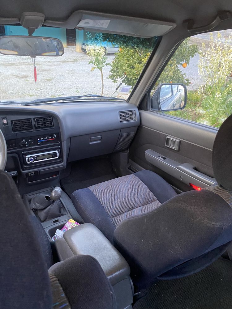 Toyota hilux 2.4d 4x4 sr5